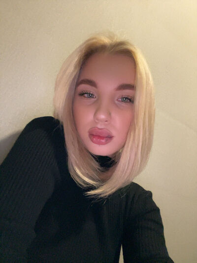  ,   Daria, 19 ,   ,   
