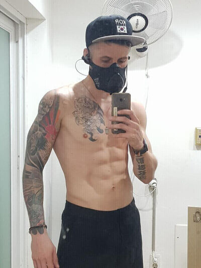  ,   Denis, 37 ,   ,   , c 
