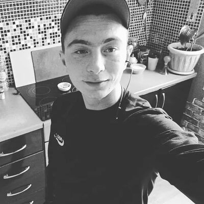  ,   Ilya, 27 ,   ,   , c , 
