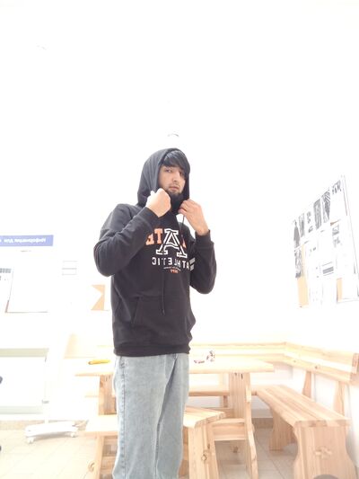  ,   Aziz, 29 ,   ,   