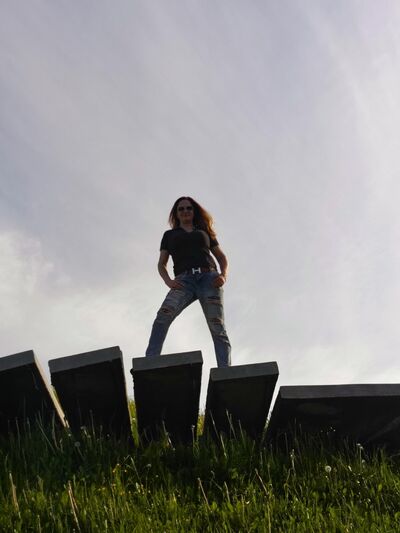  ,   Inna, 46 ,   ,   , c 