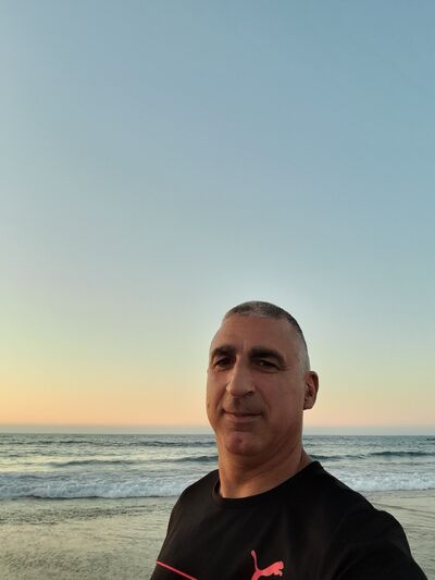  Palais-Bourbon,   Fernando, 52 ,   ,   