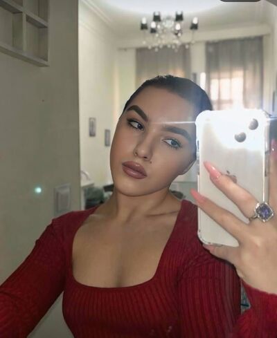  ,   Karolina, 25 ,   ,   