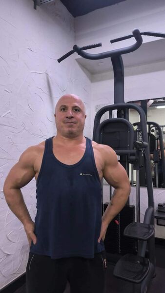  ,   Artyom, 48 ,   ,   