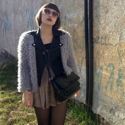  ,   Jana, 28 ,  