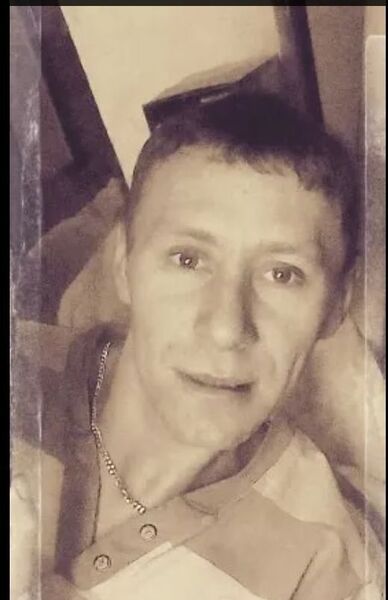  ,   Denis, 37 ,   ,   