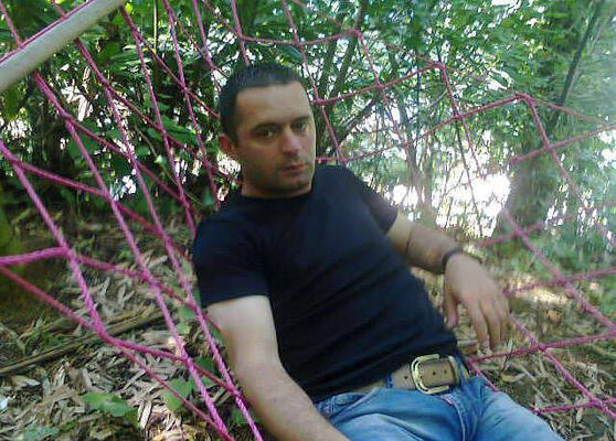  ,   Mamu, 40 ,   