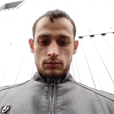  ,   Valerij, 28 ,   