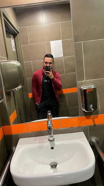  ,   Noa, 26 ,  
