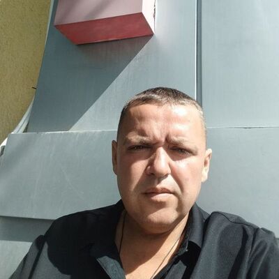  ,   Dani, 37 ,   ,   