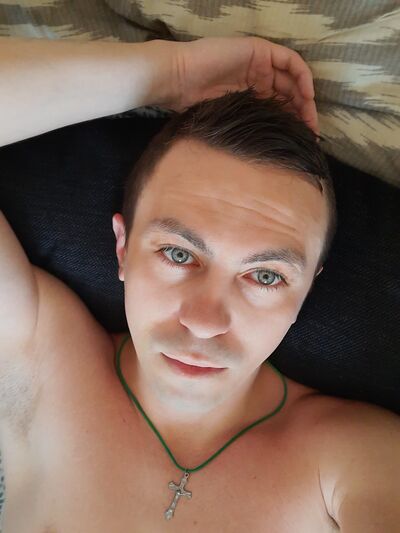  ,   Viktor, 37 ,   ,   