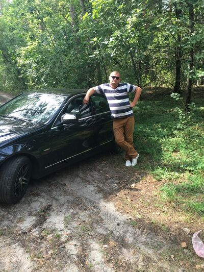  ,   Alex, 46 ,   