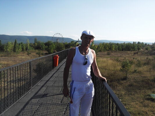  ,   Volik, 49 ,  