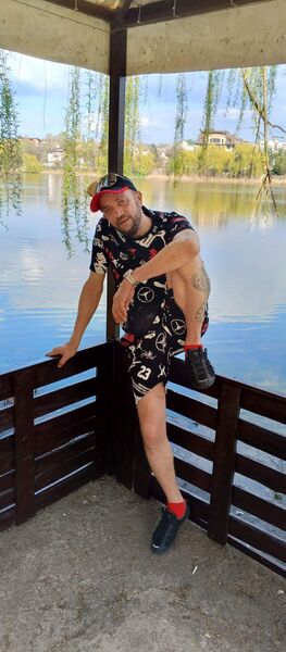  Goddard,   , 43 ,   ,   