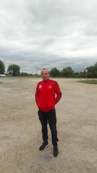  -,   David, 39 ,     , c 