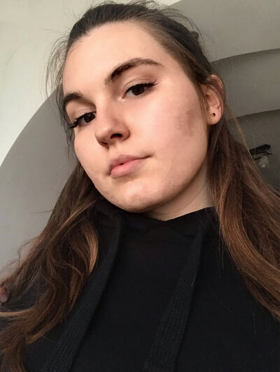  ,   Nadia, 21 ,   ,   