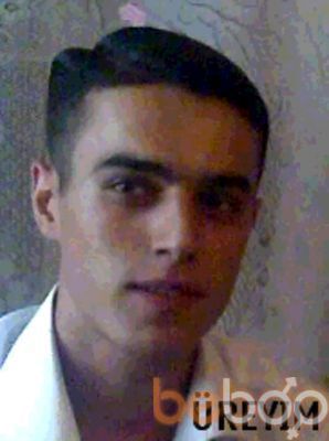 ,   Axmed, 37 ,  