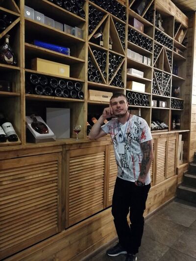  ,   OLEG, 42 ,   ,   
