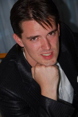  8303864  , 42 ,    -