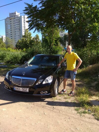  ,   Tudor, 38 ,   ,   , c 