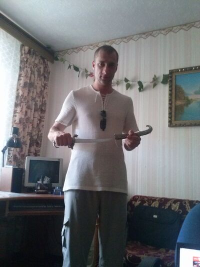  ,   Xxxx, 37 ,  