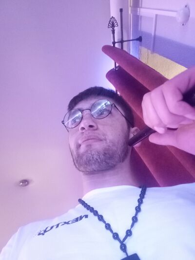  ,   RAUL, 21 ,     