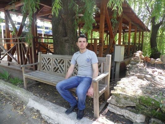  ,   Eduard, 30 ,   