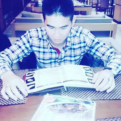  ,   Adilet, 33 ,  