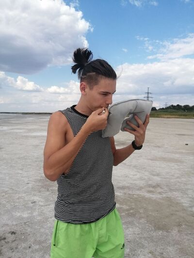  ,   Nik, 25 ,   ,   