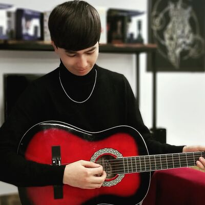  ,   Alijonovich, 25 ,   ,   
