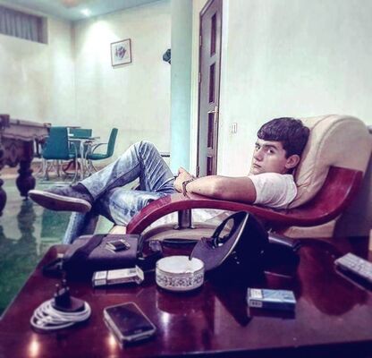  ,   Hayk, 27 ,   