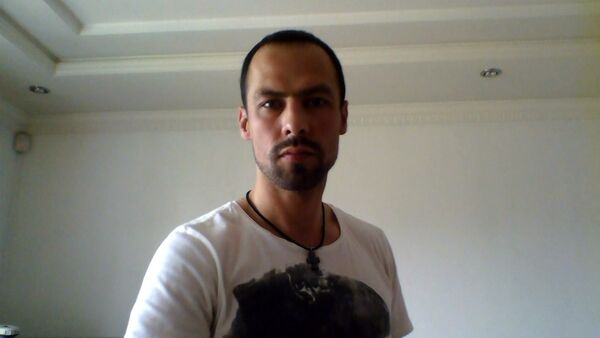  ,   Cezar, 49 ,   