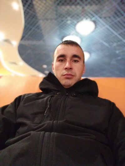  ,   Maxim, 32 ,   ,   , c , 