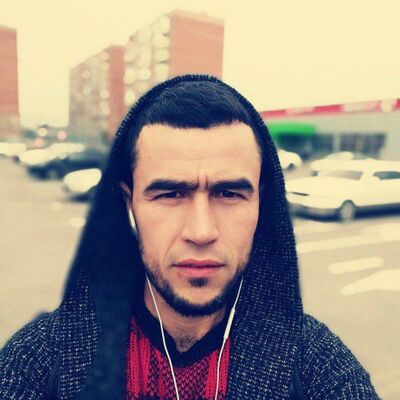  ,   Rudik, 32 ,   
