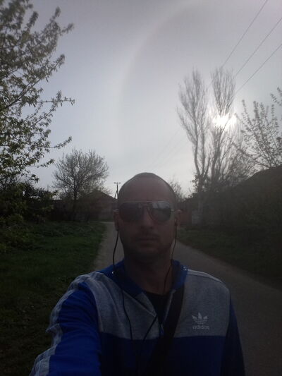 ,   Maks, 37 ,   ,   , c 