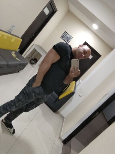  ,   Man, 44 ,   ,   , c 