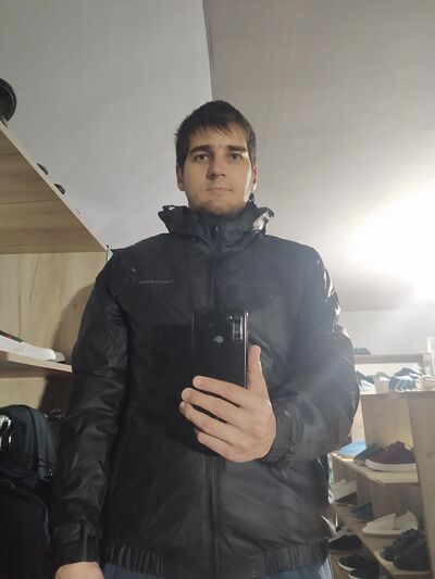 ,   Zelimhan, 29 ,   c 