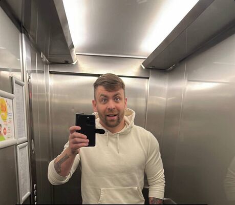  Frankfurt am Main,   Jeffrey, 57 ,   ,   