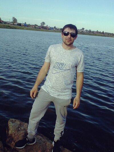 ,   Maxim, 35 ,   ,   , c 