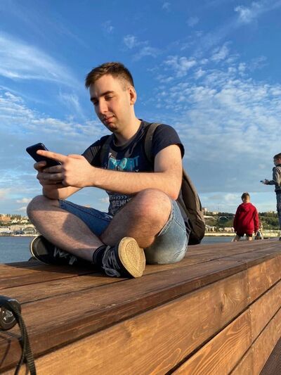  ,   Albert, 28 ,   ,   