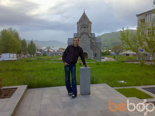  ,   Artur, 37 ,   