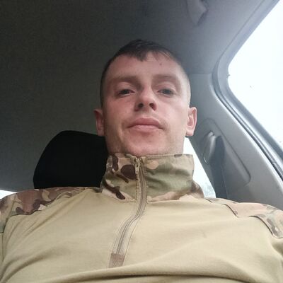  ,   Ivan, 28 ,   ,   