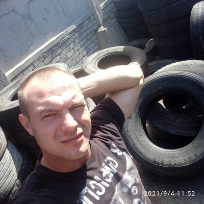  ,   Ilya, 29 ,   