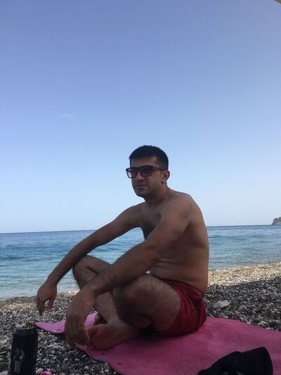  ,   Bayram, 33 ,   ,   , c 