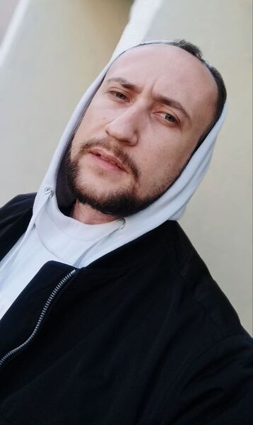  ,   Alexander, 32 ,   ,   , c 