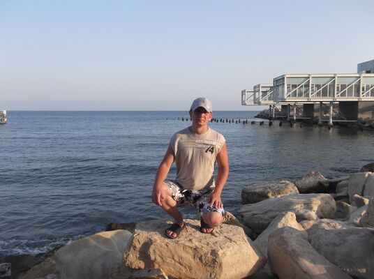  ,   Sergejs, 42 ,   c , 