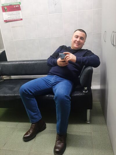  ,   Ruslan, 39 ,   ,   