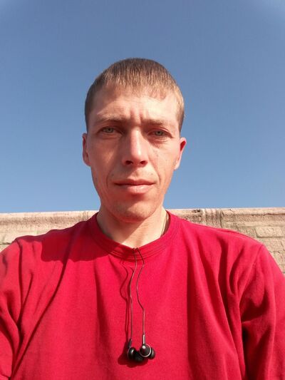  ,   Sergey, 39 ,   