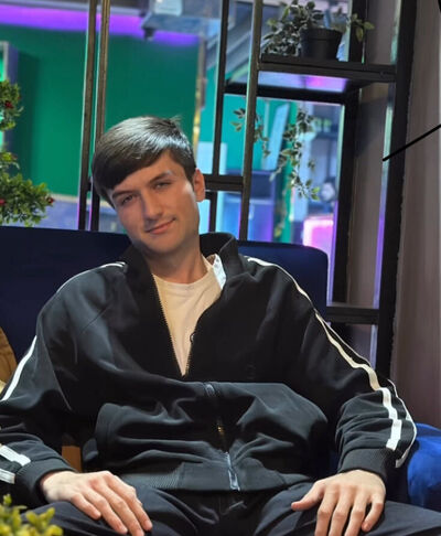  -,   Mustafa, 25 ,   ,   