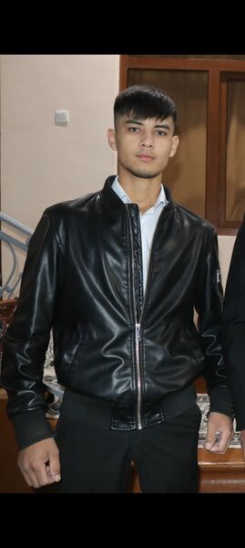 ,   Ahrorbek, 22 ,   ,   